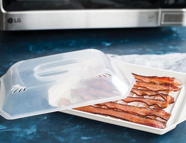 Nordic Ware Bacon Rack with Lid, 10.25x8x2 Inches, White 3