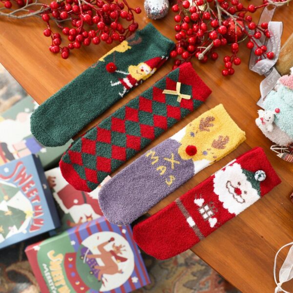 4 Pairs Christmas Crew Socks Winter Soft Warm Slipper Socks Xmas Gift Lot 1