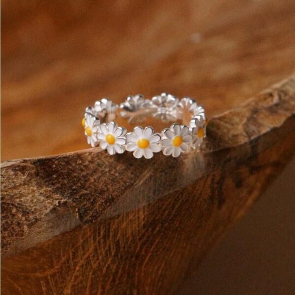 Daisy Flower Ring in Sterling Silver Resizable Dainty Fashion Ring Women Gifts