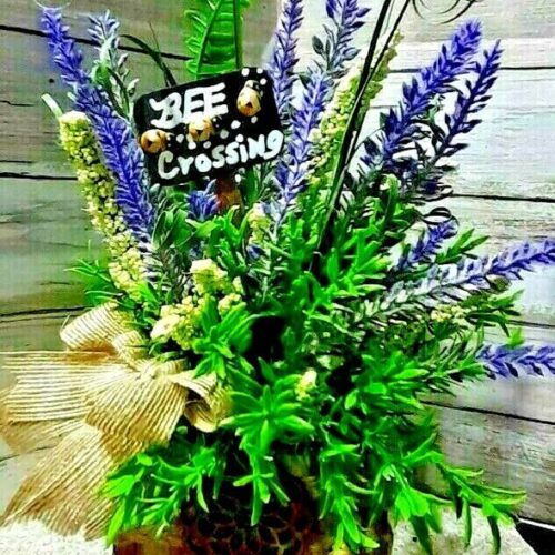 s-l960 - 2024-01-10T153834.165 SMALL LAVENDER FLORAL ARRANGEMENT-WITH SIGN BEE CROSSING & WOOD BEES