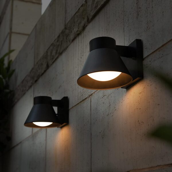UME 2 Pack LED Outdoor Wall Light Fixtures - Black Front Porch Wall Mount Lighting - Exterior Waterproof Lantern - Anti-Rust Farmhouse Barn Wall Sconce for Patio, Doorway, Garage 2