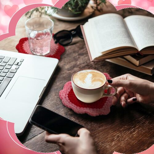 5 5 Pcs Valentine's Day Cute Heart Coasters Handmade Heart Crochet Coaster Set with Flower Holder Fun Soft Decorative Coasters Pink Red Cup Mat Housewarming Gifts for New Home Bar Desk Decoration