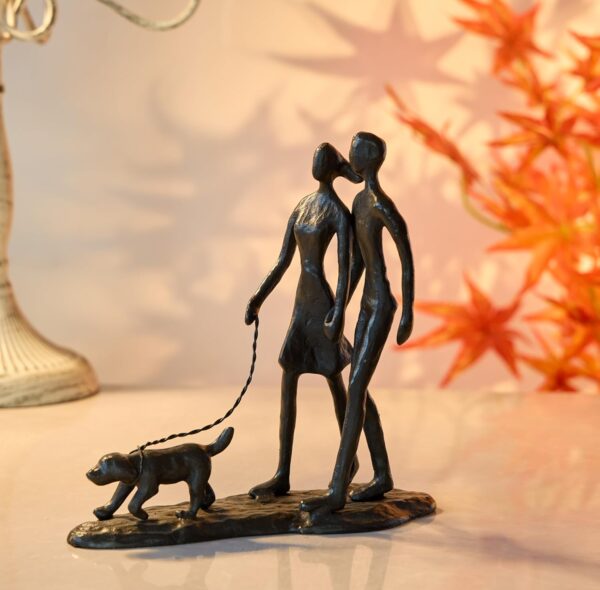 Couple and Dog Cast Iron Sculpture, Romantic Couple Love Metal Art Decor, Family Love Statue, Dog Lover Gifts for Couple 2